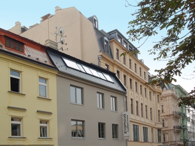 Reportáž z montáže posuvných střešních oken Solara PERSPEKTIV v Mnichově - Střešní prosklení Solara SEGMENTIK, Stopkova pivnice v Brně
