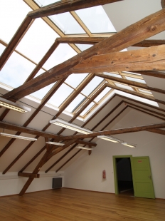 Prosklení střechy - atraktivní i úsporné - Střešní prosklení Solara přes hřeben, Huť František v Sázavě