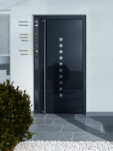 Smart entrance doors with Schüco Door Control System