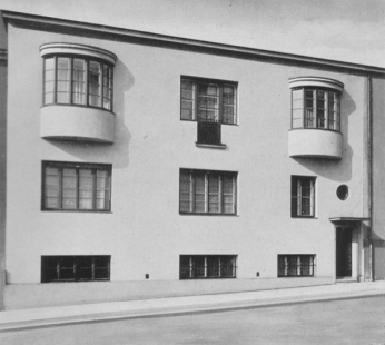 Iris Meder: Viennese Modernism and Its Relation to Czech Modern Architecture - Armand Weiser, Znojmo