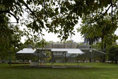 Temporary Pavilion in Melbourne by Sean Godsell - foto: Earl Carter