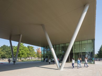 KCAP Architects&Planners: dostavba Farelcollege v Ridderkerku - foto: © Ossip van Duivenbode