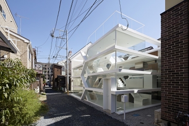 <html>
<head>
    <title>House S in Japan by Yuusuke Karasawa</title>
</head>
<body>
    <h1>House S in Japan by Yuusuke Karasawa</h1>
</body>
</html> - foto: Koichi Torimura