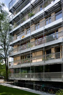Baugruppe ist super! – pozvánka na výstavu - Heide & Von Beckerath Architekten, ifau a Jesko Fezer - Cohousing R 50 - foto: Andrew Alberts