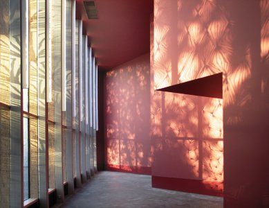 Postkoloniální realismus Davida Adjaye - David Adjaye: Stephen Lawrence Centre, London 2000 - foto: Lyndon Douglas