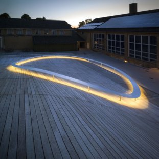 Multi-purpose hall in the courtyard of the gymnasium in Hellerup by BIG - foto: Jens Lindhe