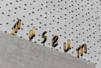 Concrete blooming facade on the Museum in Bregenz - foto: Andreas Cukrowicz  a Anton Nachbaur-Sturm