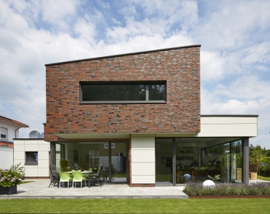 Rodinný dům v německém Rheine je domovem a kanceláří zároveň - foto: Schüco International KG