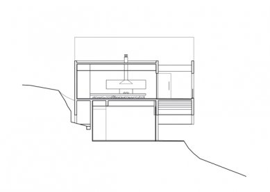 Vila na skalním pobřeží v Chile od Felipe Assadi - Příčný řez - foto: Felipe Assadi Arquitectos