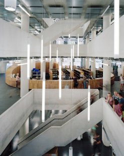 Nová univerzitní knihovna ve Freiburgu od Heinricha Degelo - foto: Barbara Bühler
