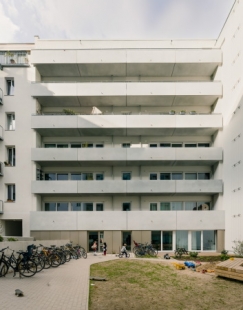 Bytový dům cb19 v Berlíně od zanderroth architekten - foto: Simon Menges