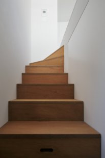 Minimalist House in Tokyo by Takuro Yamamoto - foto: Takuro Yamamoto Architects