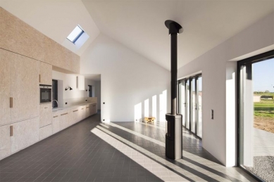 Family house in Saint Sauveur by Laurence Chéret - foto: Cyrille Lallement 