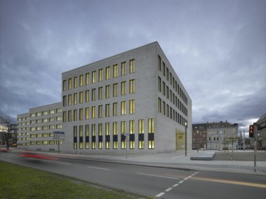 Soudní dvůr v Gelsenkirchen od harris + kurrle - foto: Roland Halbe 