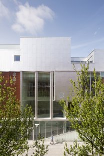 Sports Hall in Copenhagen by Dorte Mandrup - foto: Adam Mørk