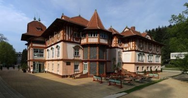 Pavel Zatloukal: Lázeňská architektura na Moravě - Lázeňský hotel Jurkovičův dům, 1901-02