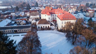 Přístavba školy a novostavba sportovní haly ve Starém Plzenci