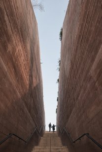 Ve finále Ceny Miese van der Rohe 2017 soutěží pět staveb - Muzeum Katyně ve Varšavě (PL)