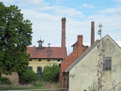 Industriální stopy v krajině a městech - pozvánka na symposium - Pivovar velkostatku, Liteň - foto: Benjamin Fragner