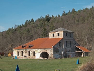 Industrial traces in the landscape and cities - invitation to the symposium - Barbora Ironworks, Jince - foto: Benjamin Fragner