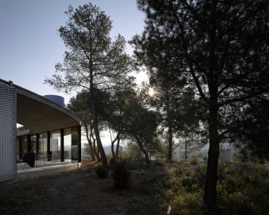 Solo House in Spanish Matarraña by Geers Van Severen - foto: Bas Princen, www.basprincen.com