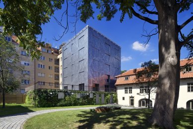Architektonický ateliér TaK slaví 15 let - v Divadle Na zábradlí - Obecní dvůr - foto: Aleš Jungmann