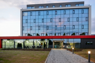 Firma DOSTING bude přejmenována na KOMA FACADE - Hotel GRID, Automotodrom Brno