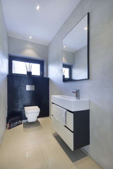 Modern concrete screeds in bathrooms