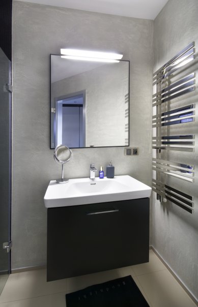 Modern concrete screeds in bathrooms