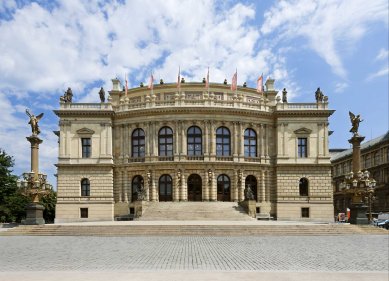 Filharmonie nechá upravit prostory s obchodem v Rudolfinu - Hlavní průčelí Rudolfina - foto: Ester Havlová