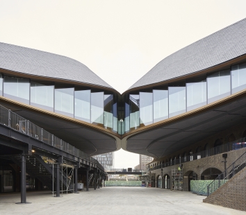 Atraktivní tvář obchodního centra Coal Drops Yard v londýnské čtvrti Kings Cross formují i fasádní omítky StoSignature - foto: Hufton + Crow London