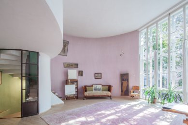 Melnikov's House at the Tugendhat Villa - foto: © Denis Esakov