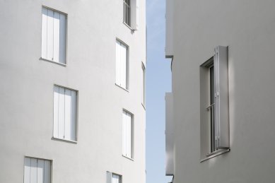 Přímočará elegance plasticky tvarovaných budov s odvětrávanou fasádou v Paříži - foto: Manuel Panaget