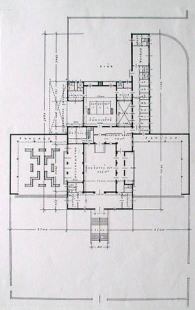 Brno - pokus o nový stavební typ - Arnošt Wiesner - Krematorium v Brně, 1929 - foto: archiv autora