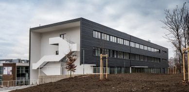 UK otevřela nový výukový pavilon pro matematiky a informatiky - foto: archiv OHL ŽS