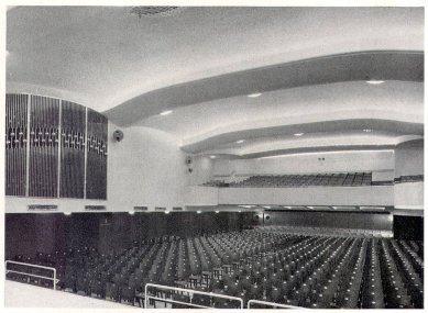 Arne Hošek: Hudba a stavební austika - František Marek - Sál v budově Legiobanky, akc. spol. v Praze II. - foto: archiv redakce