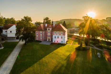 As a phoenix rising from the ashes… - castle area of Mitrowicz - foto: Mitrowicz, a.s.