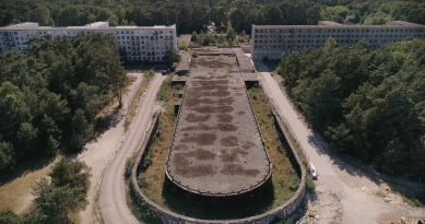 Den architektury 2021 - Film a architektura - Inside Prora (Nico Weber, Německo, 2020