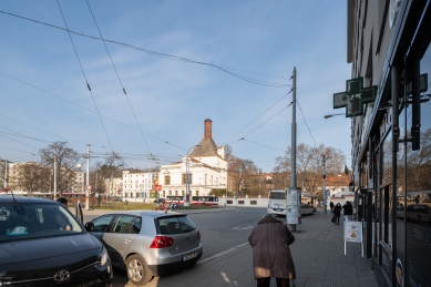 Mendlovo náměstí v novém - rušný dopravní uzel se promění - Fotografie původního stavu - foto: Alex Shoots Buildings