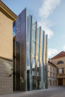 The Hybernská 1 reconstruction project has the title Building of the Year 2021