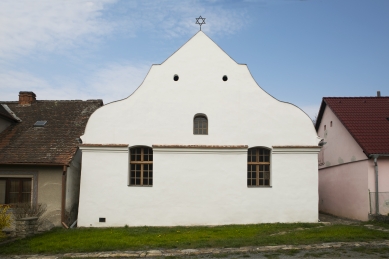 Obnova synagogy v Polici na Třebíčsku získala ocenění Patrimonium pro futuro - Venkovská synagoga v Polici u Jemnice, průčelí, stav po obnově  - foto: Lucie Herbricková