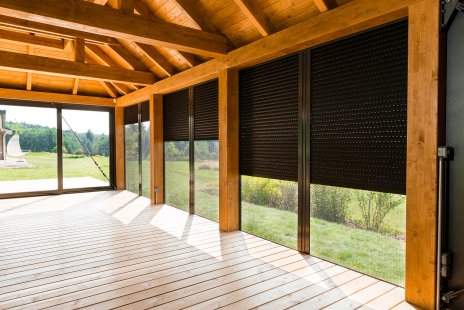 Save in winter thanks to outdoor blinds