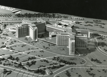 Knihu ARCHITEKTURA 58–89 doplní březnová výstava v CAMPu - Richard F. Podzemný – Antonín Tenzer, Projekt nemocnice v Motole, model, první polovina 60. let - foto: archiv Zdeňka Voženílka