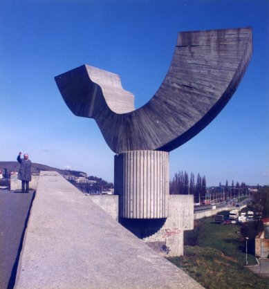 The book ARCHITECTURE 58–89 will be complemented by a March exhibition at CAMP - Karel Filsak, A view of Karel Filsak and the statue of Josef Klimeš titled Balance on the Barrandov Bridge