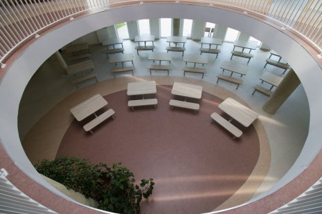 Natural linoleum Gerflor DLW Marmorette in the spaces of the new campus of the Waldorf School in Olomouc