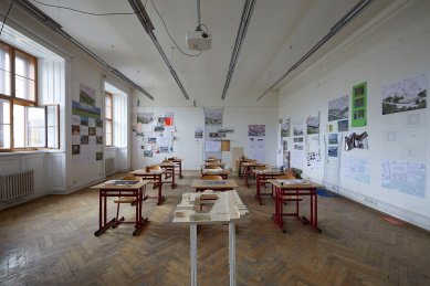 ARTSEMESTR léto 2022 - pozvánka na výstavu - Ateliér architektury I - foto: Markéta Slaná