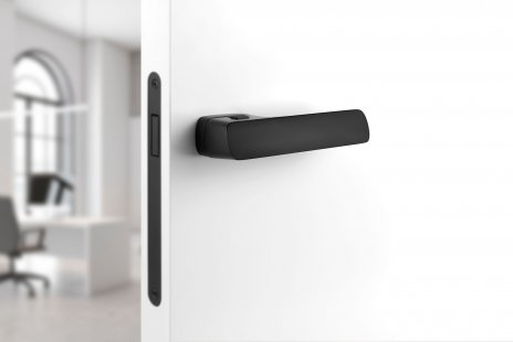 Design click in Czech interpretation - click MINIMAL 2.0 on the door, surface titanium black matte - foto: Zdroj M&T