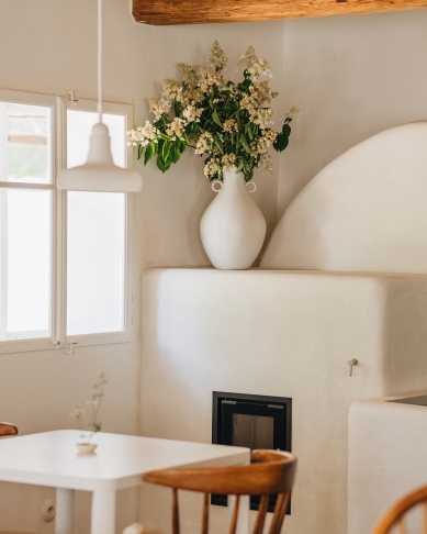In Beech Valley: transformation of a unique pre-Battle of White Mountain cottage into a recreational resort - foto: BoysPlayNice