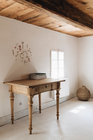 In Beech Valley: transformation of a unique pre-Battle of White Mountain cottage into a recreational resort - foto: BoysPlayNice