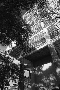 Moderní architektura v Kolumbii - Barranquilla Building, Leopoldo Rother, 1946 - foto: E. Samper